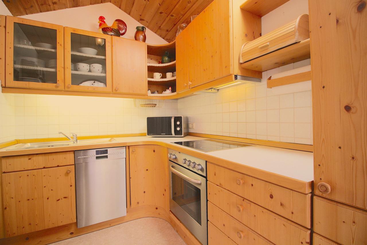 Lindenschloesschen & Schlossgarten Garmisch-Partenkirchen Bagian luar foto